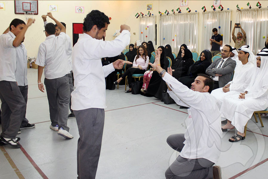 مبادرة موظفي ديوان ولي عهد أبو ظبي لدعم طلبة مدرسة الأمل للصم