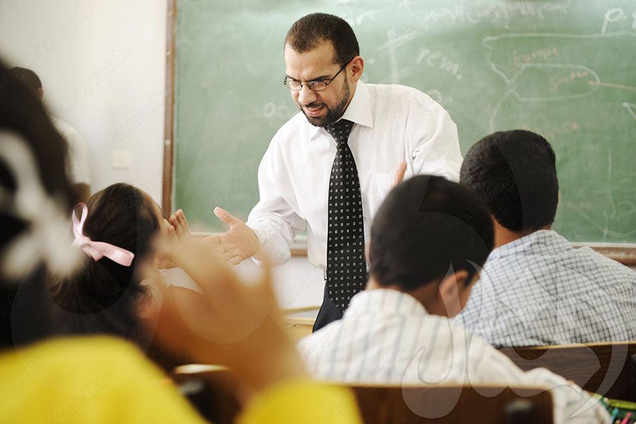 اتجاهات المعلمين نحو دمج الطلبة المعاقين بصرياً في مدارس التعليم العام بليبيا
