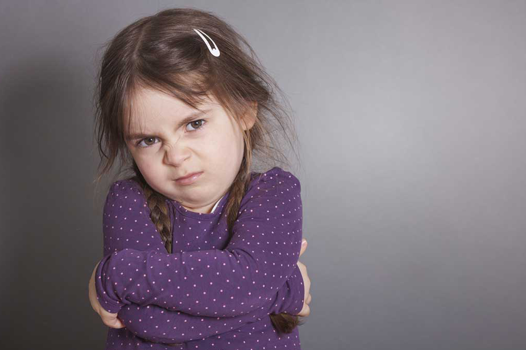 خطة تعديل سلوك بكاء الطفل عند عدم الاستجابة لطلبه
