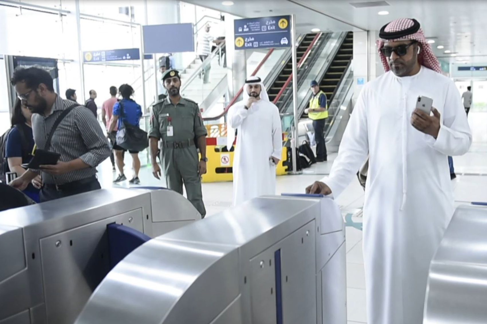 تقنية ذكية لإرشاد الأشخاص المكفوفين في محطات مترو دبي