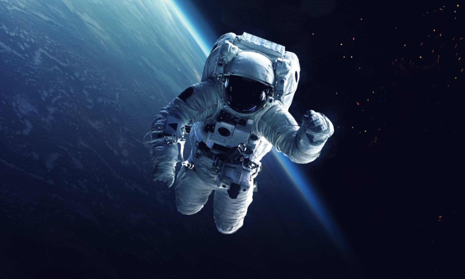 رواد الفضاء من ذوي الإعاقة يتدربون على رحلة بدون جاذبية بارتفاع 32000 قدم