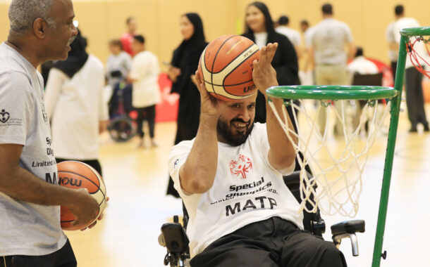 بمشاركة 58 لاعباً من الأشخاص ذوي الإعاقات الشديدة والشلل الدماغي مدينة الشارقة للخدمات الإنسانية و الأولمبياد الخاص الإماراتي ينظمان برنامجاً للأنشطة الحركية للإعاقات الشديدة