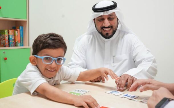 وفدٌ من دائرة المواردِ البشريَّة يطَّلعُ على خدماتِ مدينة الشارقة الإنسانيّة