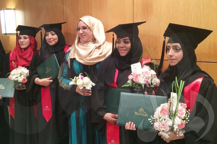 أربع طالبات صم يتخرجن من جامعة الشارقة