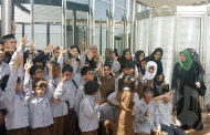 طلاب مدرسة الأمل للصم في زيارة إلى برج خليفة