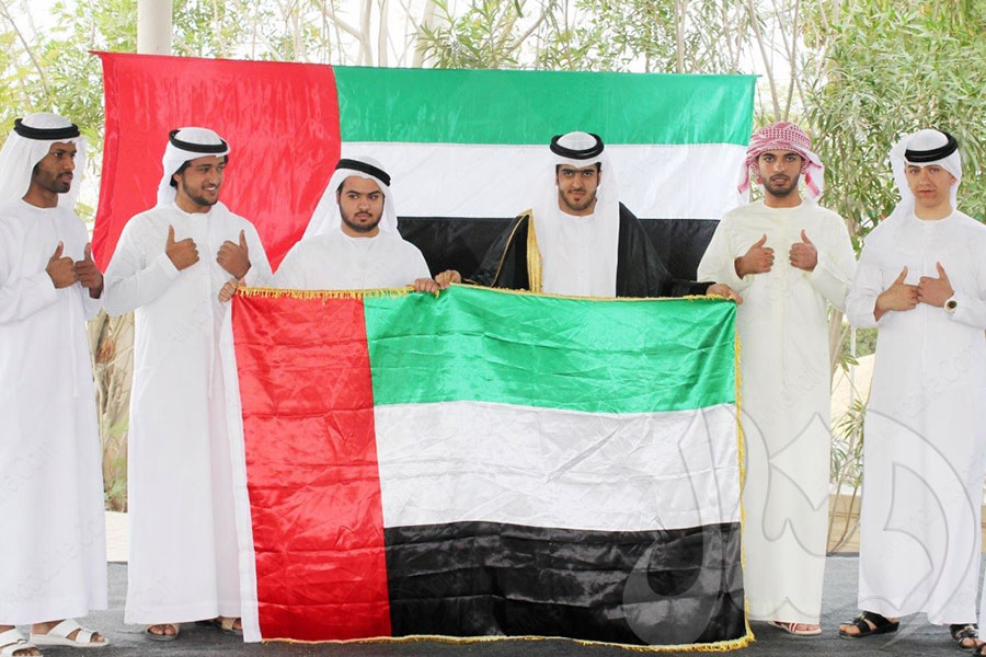 طلاب مدينة الشارقة للخدمات الإنسانية يحبون الإمارات